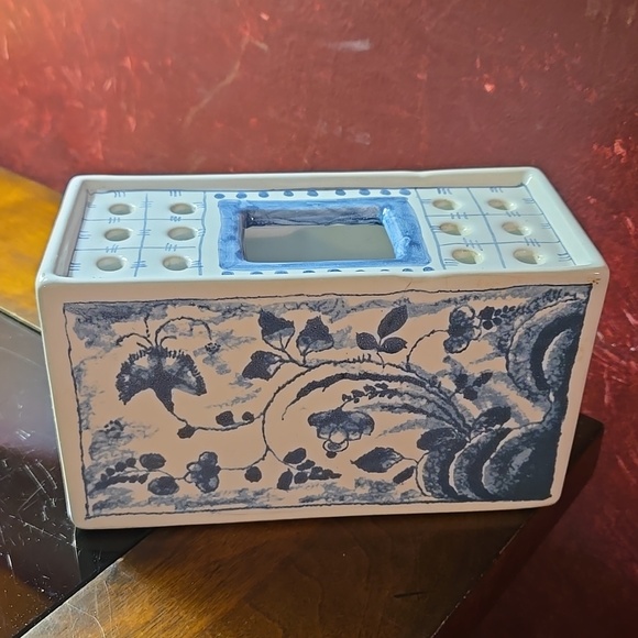 MMA Mottahedeh Portugal Flower Frog Metropolitan Museum of Art Flower Brick Vase - Picture 5 of 9